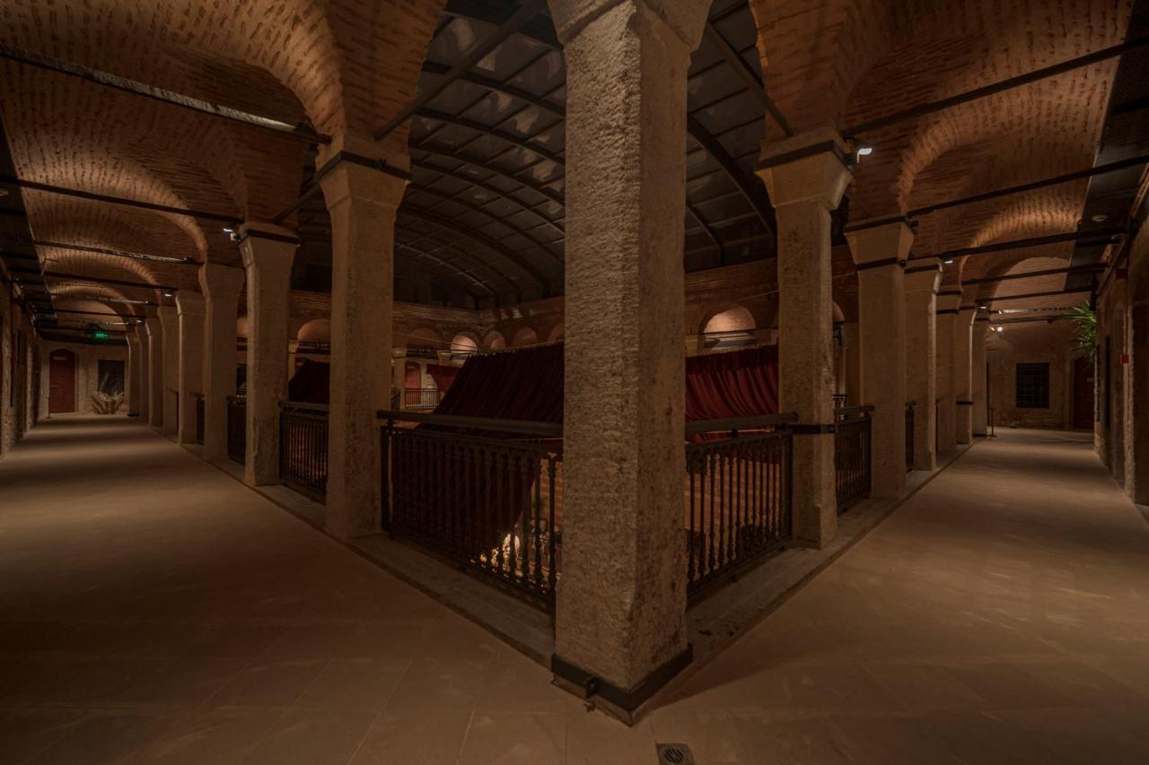 Han 1772 Hotel Istanbul Exterior photo The interior of the Basilica Cistern
